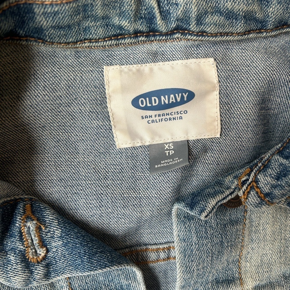 OLD NAVY Faded Denim Collared Jacket With Bronze Buttons & Pockets - Picture 5 of 9